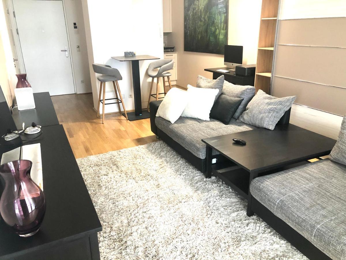 Amazing Austria Center Apartment Near Uno City 비엔나 외부 사진