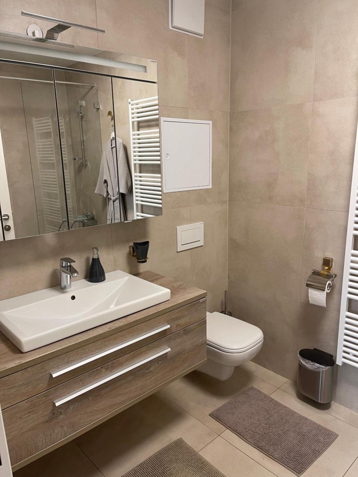 Amazing Austria Center Apartment Near Uno City 비엔나 외부 사진